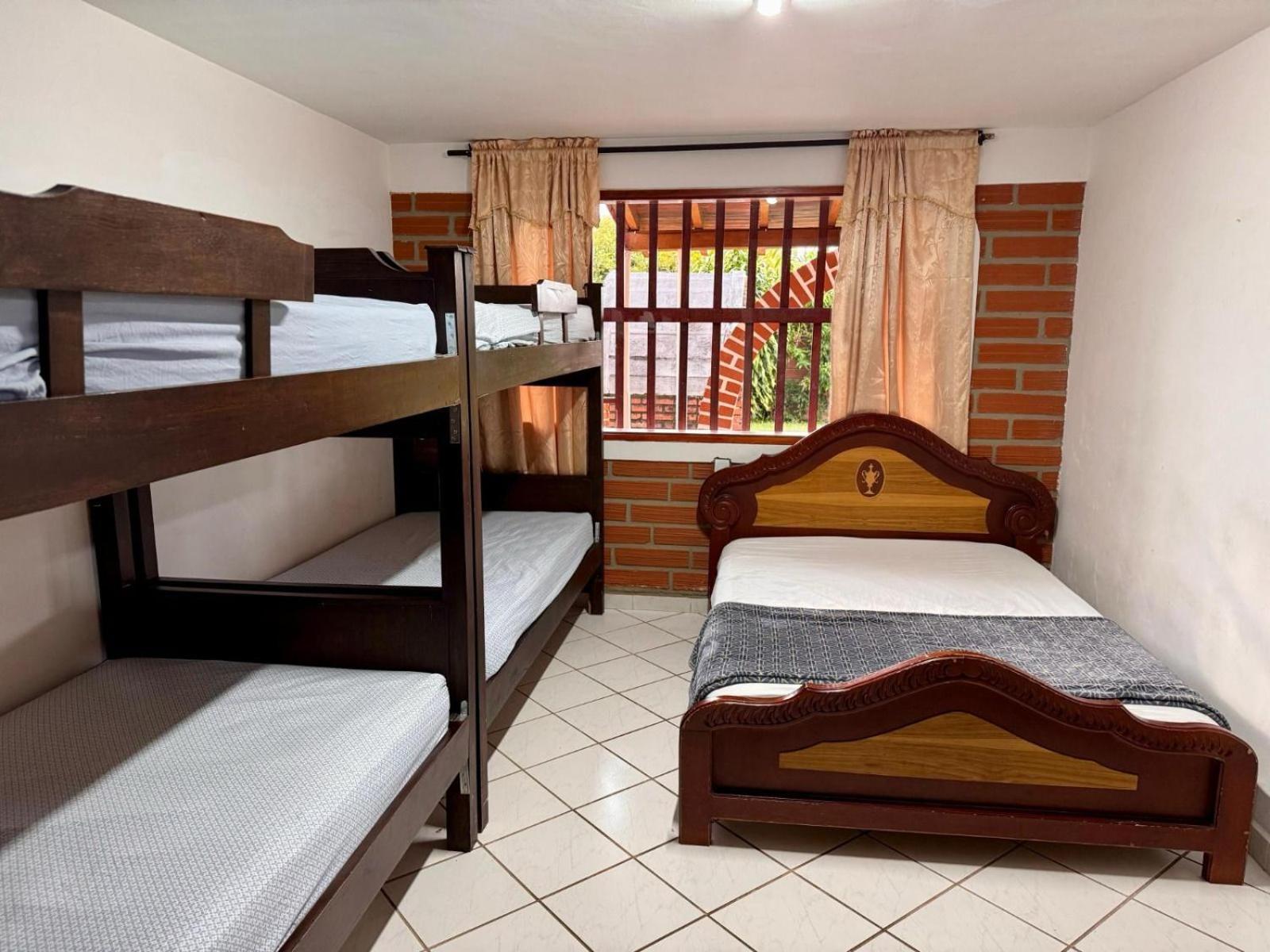 Hotel Campestre Alto Lindo En Guatapé מראה חיצוני תמונה