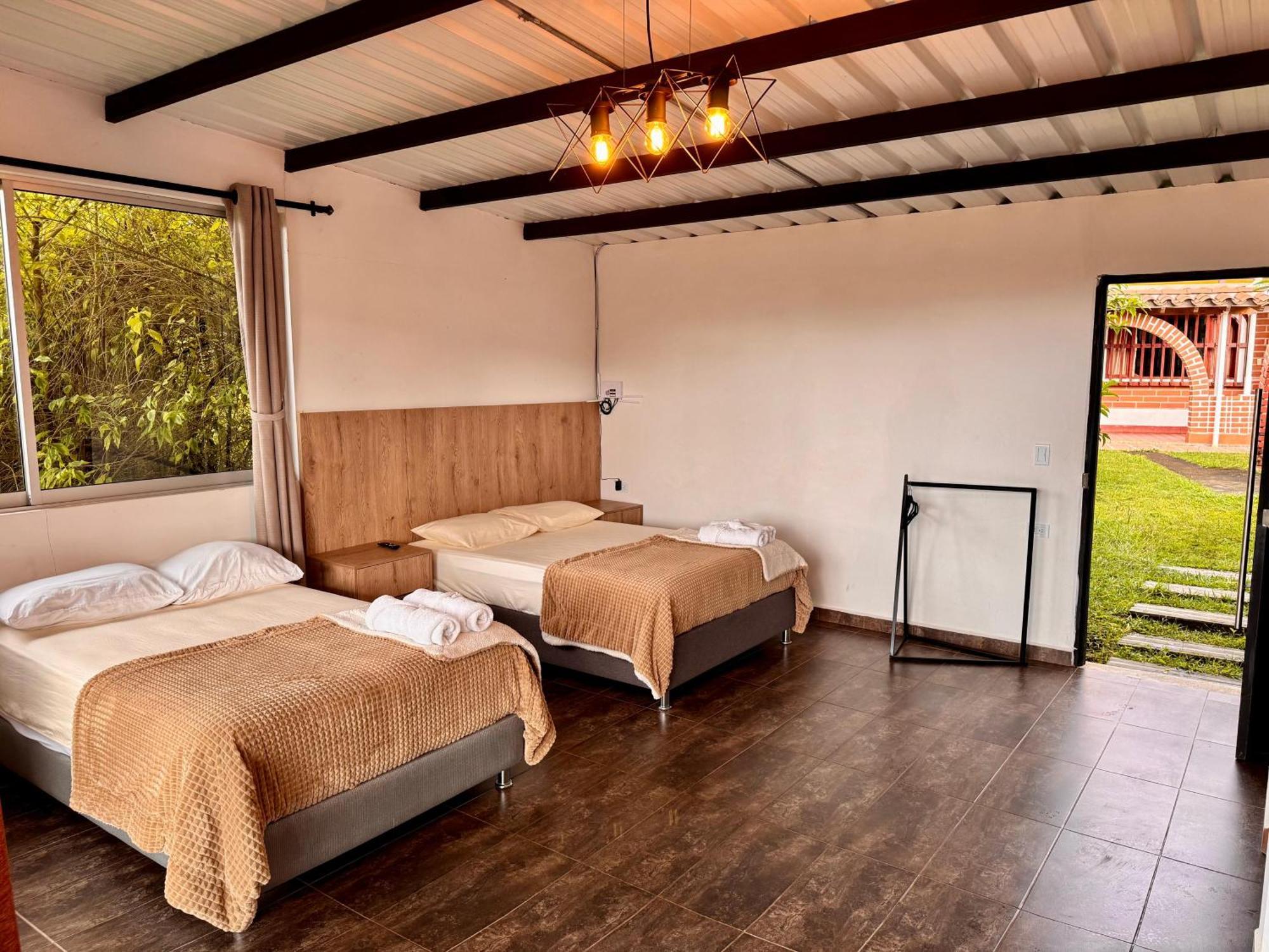 Hotel Campestre Alto Lindo En Guatapé מראה חיצוני תמונה