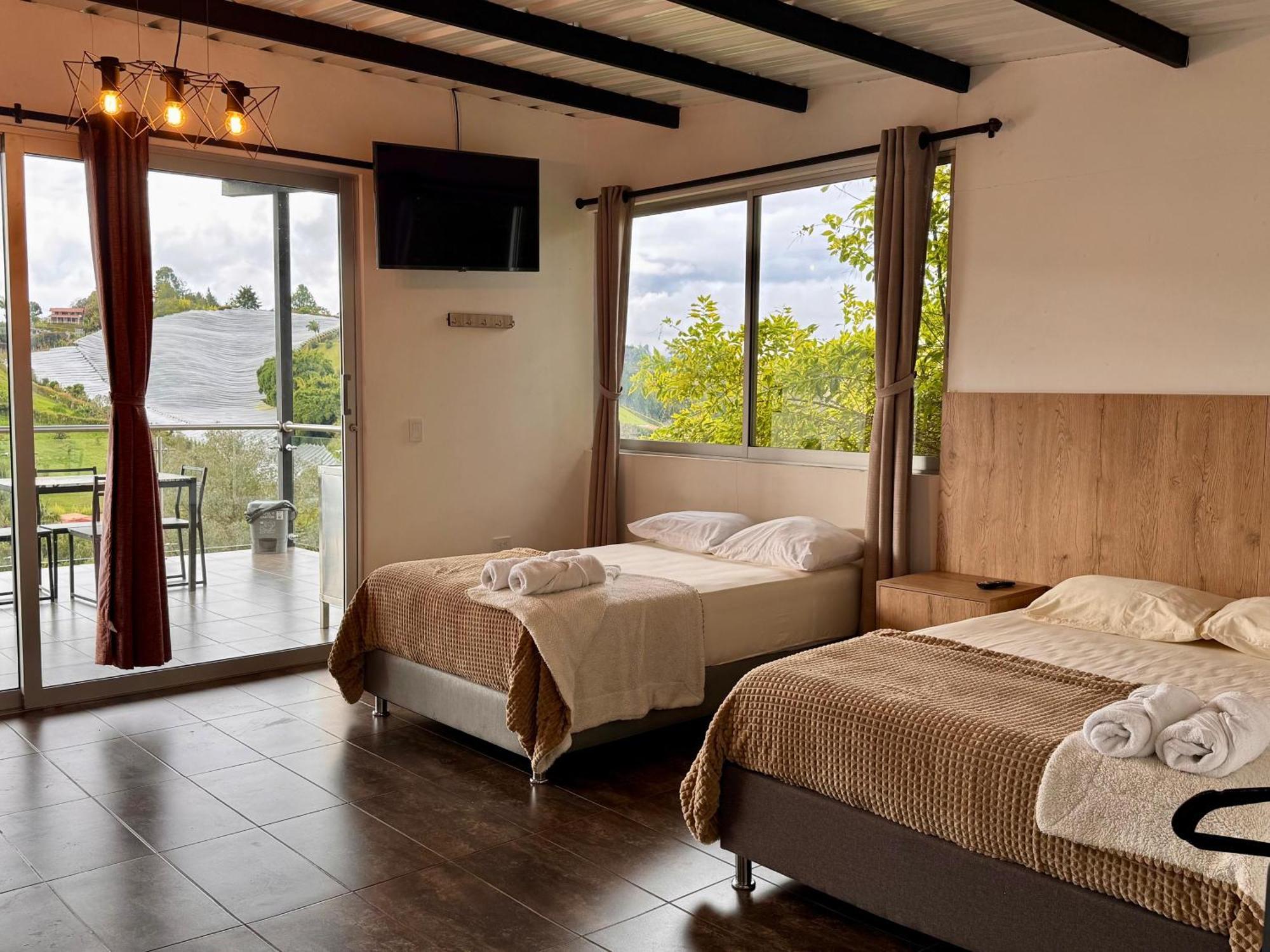 Hotel Campestre Alto Lindo En Guatapé מראה חיצוני תמונה