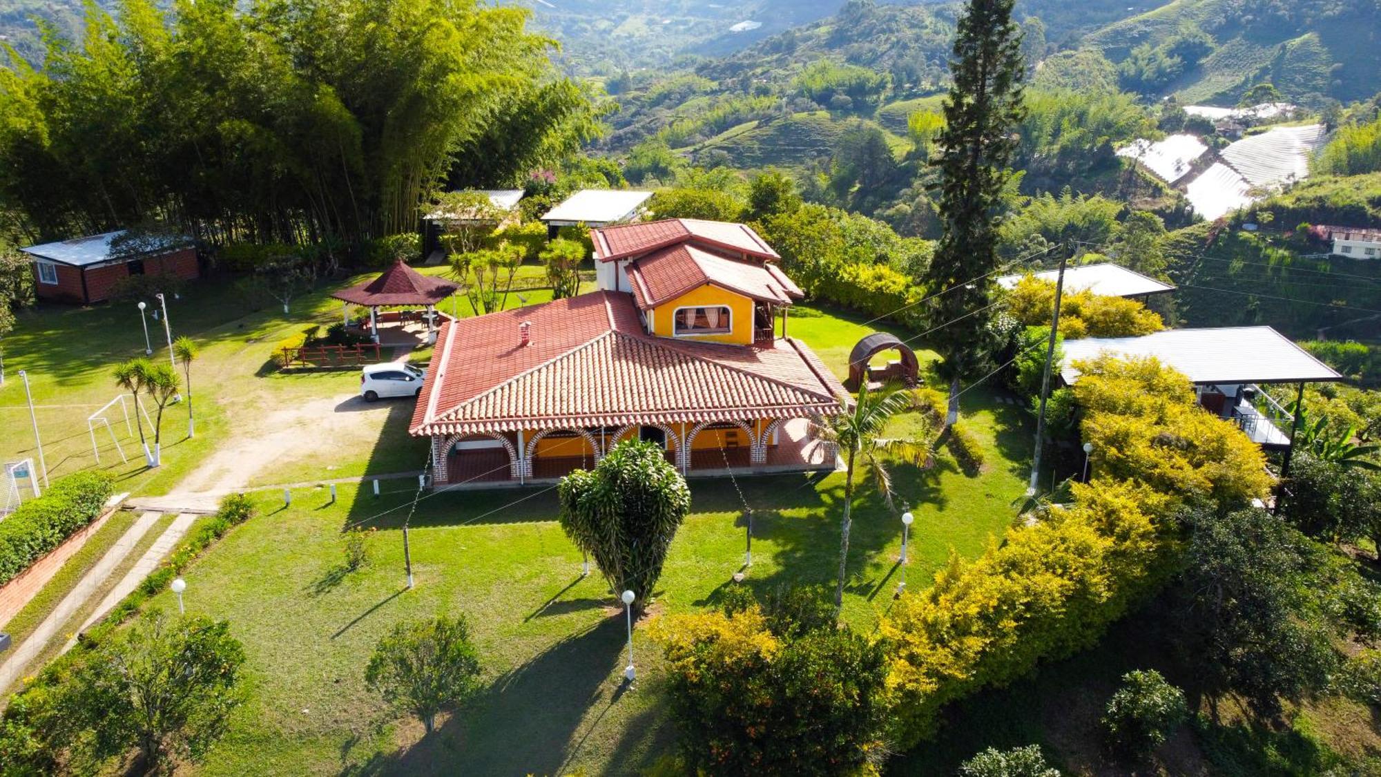 Hotel Campestre Alto Lindo En Guatapé מראה חיצוני תמונה